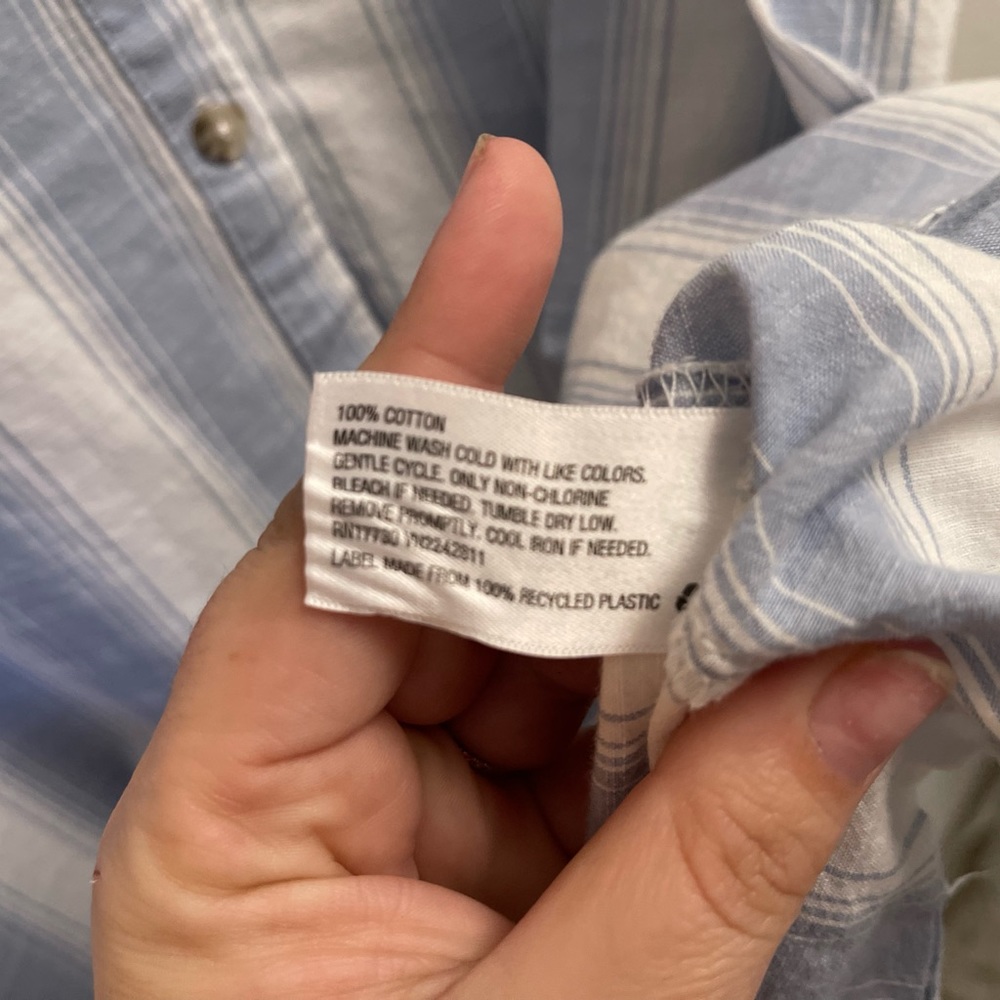 Button Down Top - Picture 3 of 4
